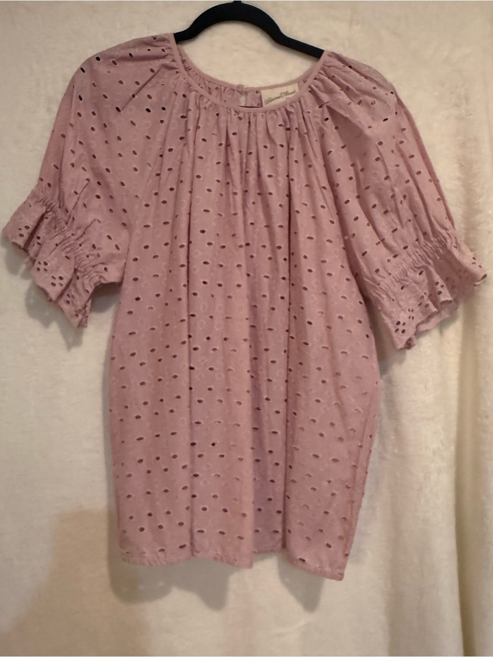 Eyelet Puff Sleeve Blouse in Light Mauve